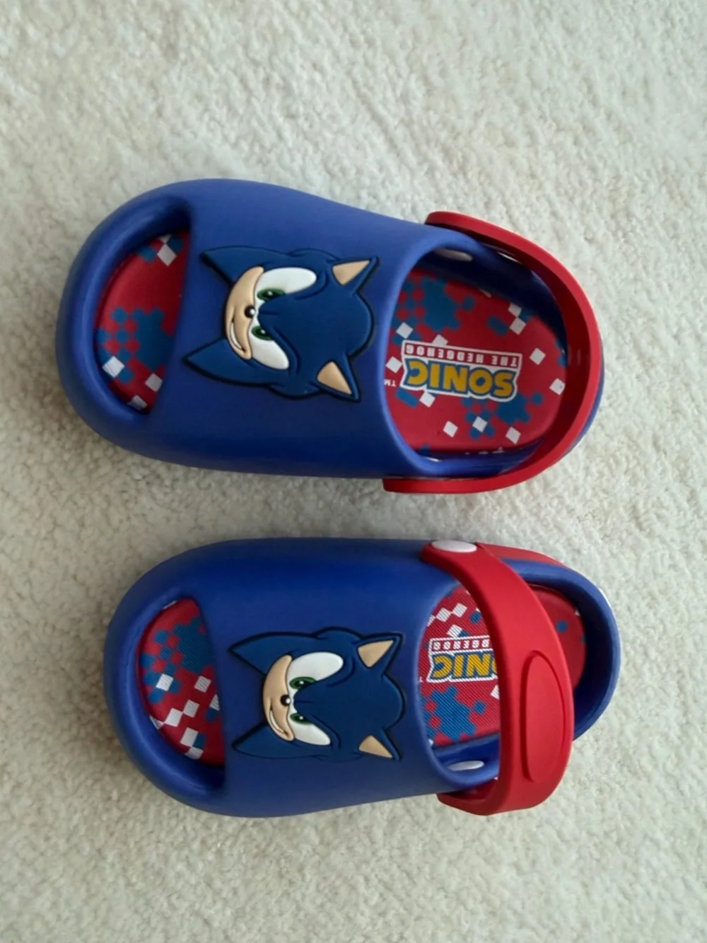 BNWT Sonic the Hedgehog Kids Blue and Red Slip-On Sandals Flip Flops